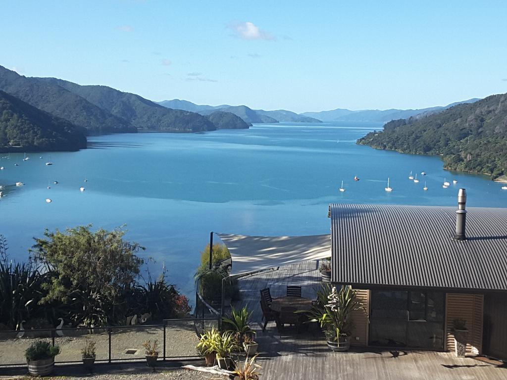 Okiwa Bay Lodge Picton Exterior foto