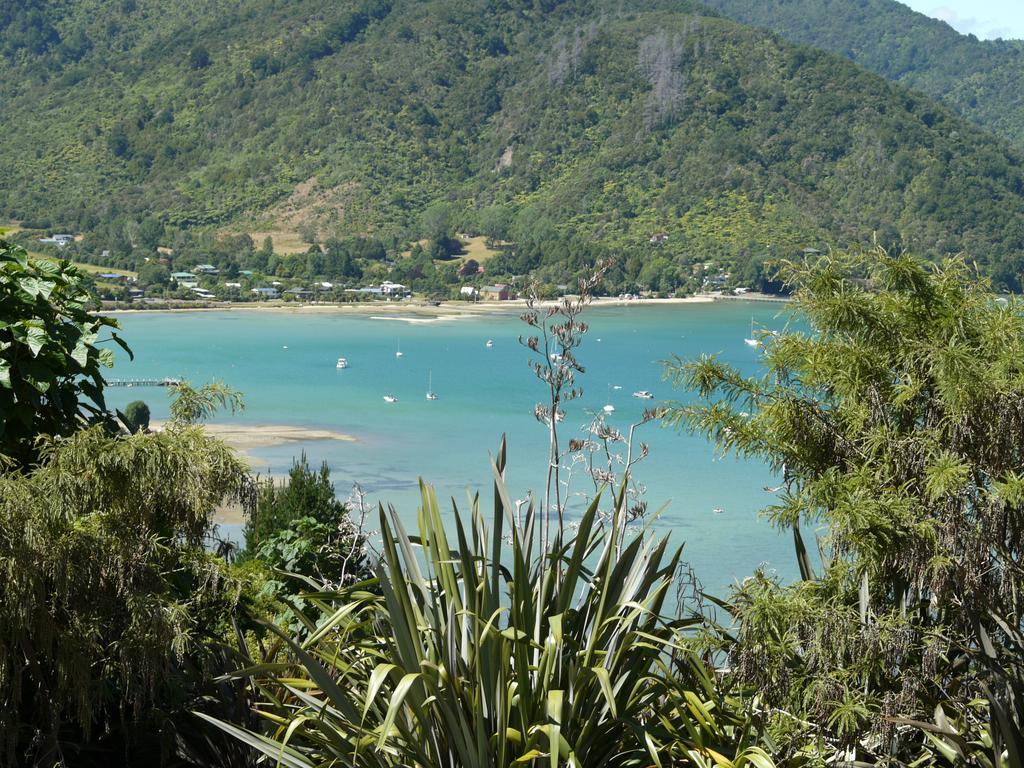 Okiwa Bay Lodge Picton Exterior foto