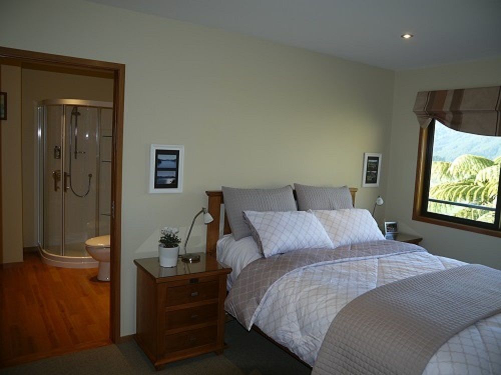 Okiwa Bay Lodge Picton Exterior foto